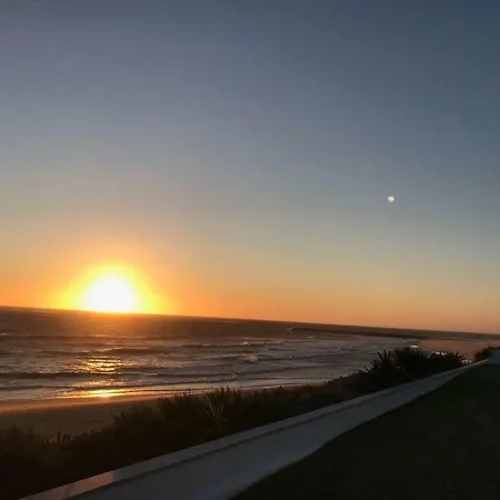 Panoramic Beach Front - Direct Access
